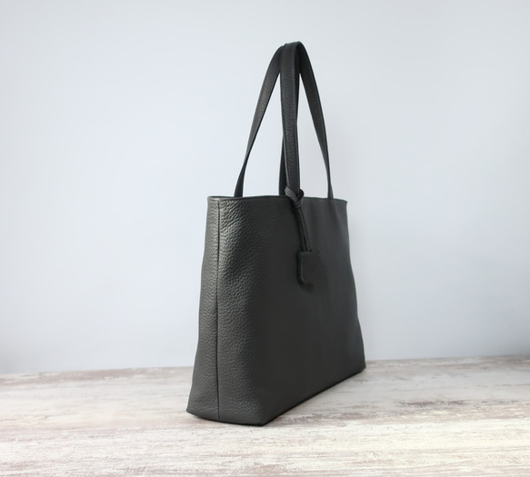 A4サイズトートbag（Ｌ）☆彡ダークグレー（シュリンクレザー）/受注製作 3枚目の画像