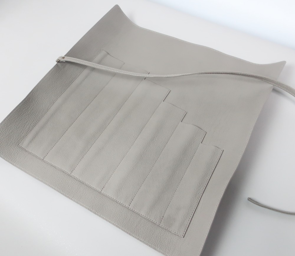 革の包丁ケース・ロールタイプ☆彡グレー・受注生産