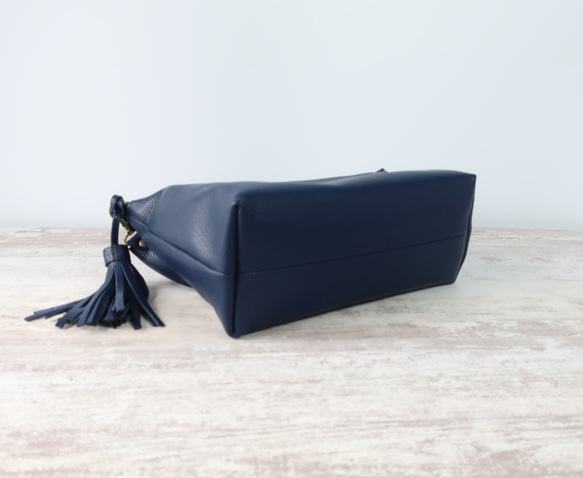 ふんわり２WAYbag（S)マチ幅１１㎝ver☆彡ネイビー・シュリンクレザー・受注製作 4枚目の画像