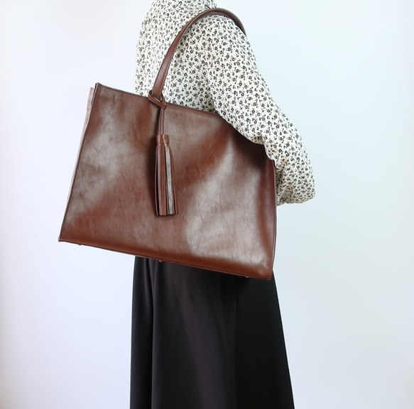 A4サイズしかくトートbag☆彡外縫いver・受注製作・お色違いも対応可能です 納期は約4週間～になります 状況により異なります 宅急便で受け取り去れずに