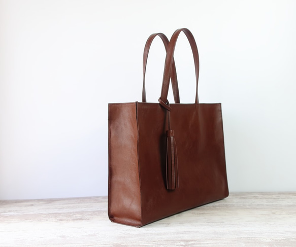 A4サイズしかくトートbag☆彡外縫いver・受注製作・お色違いも対応可能です 納期は約4週間～になります 状況により異なります 宅急便で受け取り去れずに