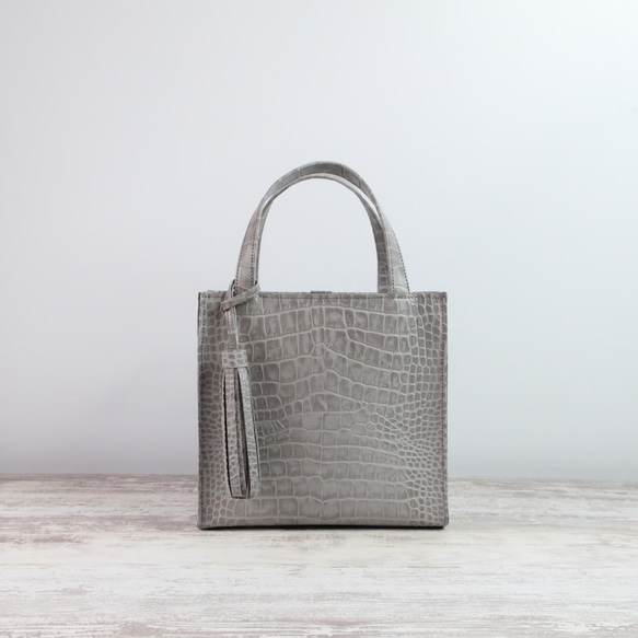 新品Crocodile ハンドメイド トートバッグ グレー しかくトートbag☆彡グレー ・マチ幅12センチver トートバッグ
