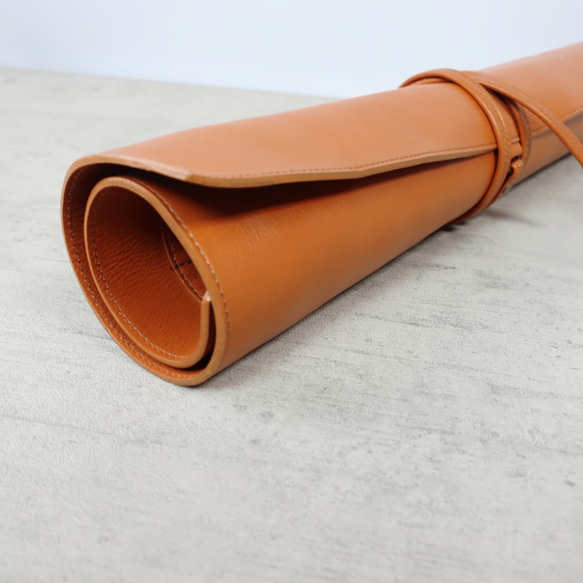 革の包丁ケース・ロールタイプ☆彡受注生産 皮、革、レザー T1568012609(12000円)