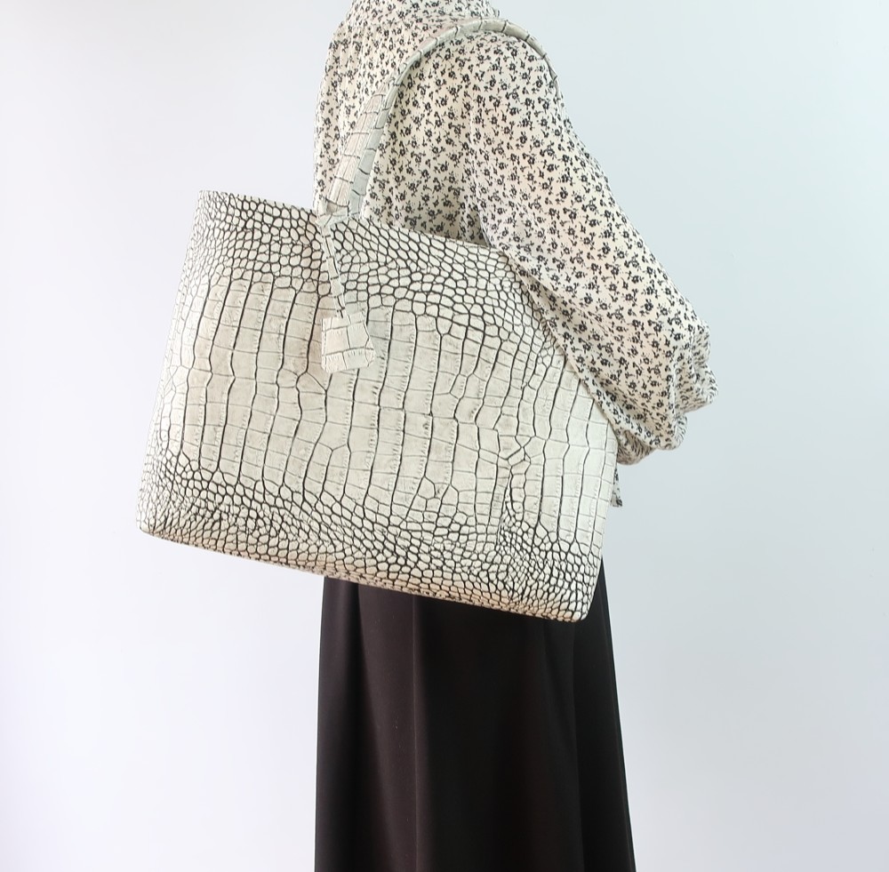 【型押しver】A4サイズトートbag(サイズL)☆彡モノトーン・受注制作