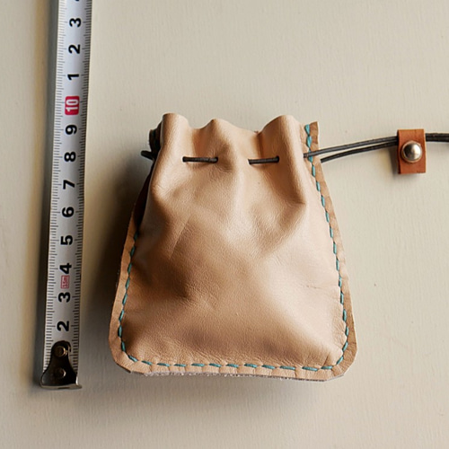 手縫い本革ミニ巾着 巾着袋 ツチクレ 通販 11723810｜Creema(クリーマ)