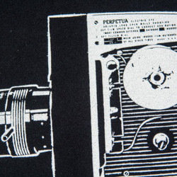 T-Shirt ：Vintage Camera Bell & Howell Model 414 Director Ser 2枚目の画像