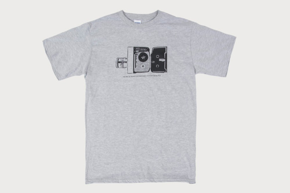 T-Shirt ：Vintage Camera Bell & Howell Model 414 Director Ser 3枚目の画像