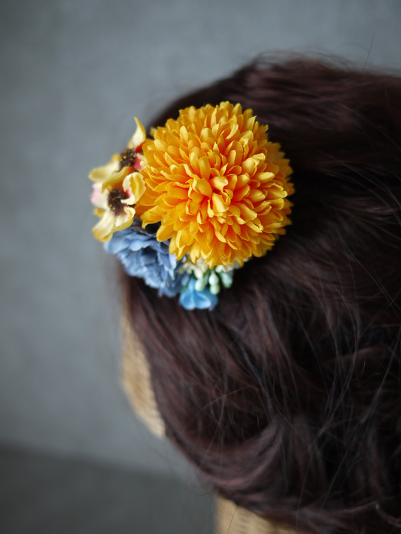 和装髪飾り　オレンジとブルーで華やかな髪飾り　小 2枚目の画像