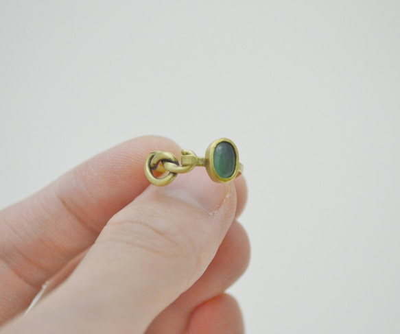 結繩記事系列-綠瑪瑙‧黃銅戒指 第7張的照片