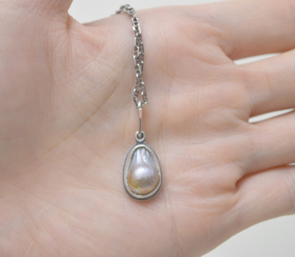 簡單小石系列-巴洛克珍珠‧硫化純銀項鍊‧#4 第5張的照片