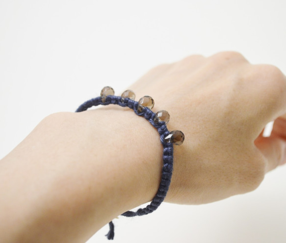 編繩系列- 藍色1‧煙水晶‧手工黃銅扣‧麻繩編織手環 第9張的照片