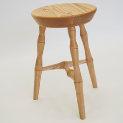 3本脚で安定の良い ウィンザー スツール サイズオーダー可能
