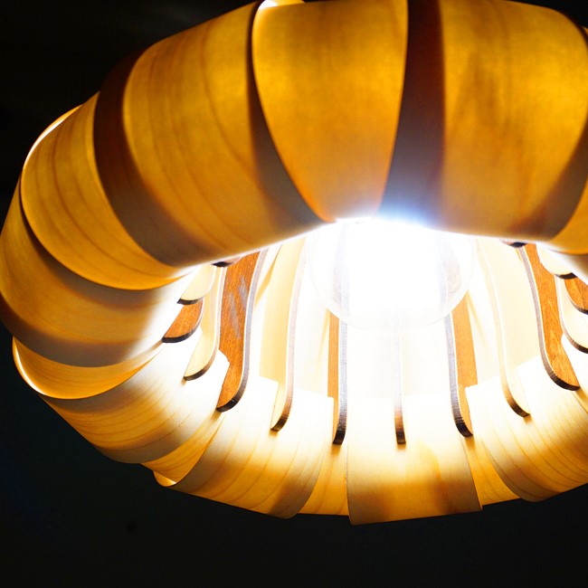 木製ペンダントライト「オニオン（ひのき）」 ｜木のあかり｜ナチュラル照明｜ひのき突板｜北欧インテリア｜癒しの空間に