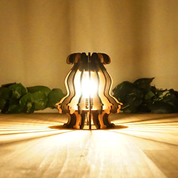 「ねこ」木製フロアランプ 照明　おしゃれ　北欧 4枚目の画像