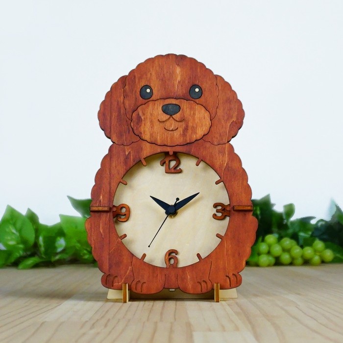 トイプードル」木製置き掛け時計 掛け時計・置き時計 minow plus（ミノープラス） 通販｜Creema(クリーマ)
