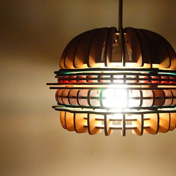 「ハンバーガー」木製ペンダントライト 照明　インテリア　ダイニング　人気 7枚目の画像