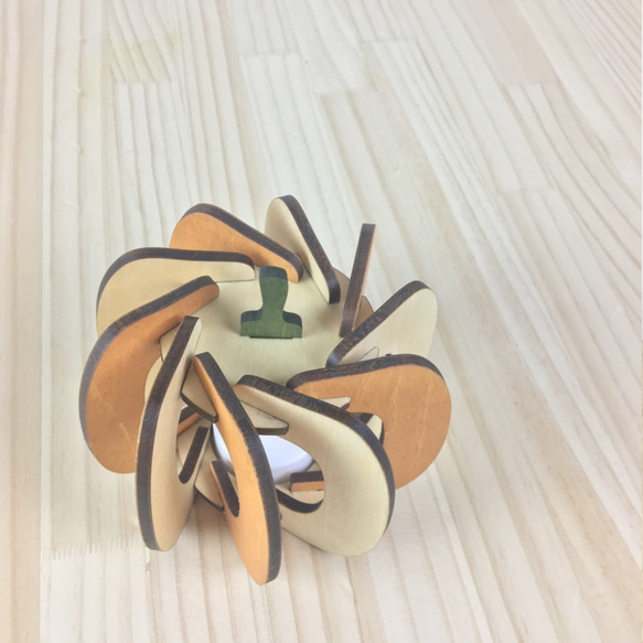 「かぼちゃ」木製ミニランプ 2枚目の画像
