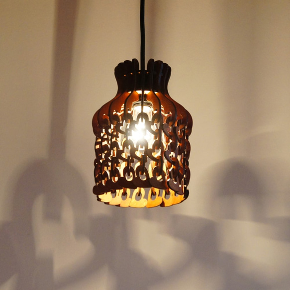 「ハート」木製チェーンペンダントライト 照明　インテリア　北欧 3枚目の画像