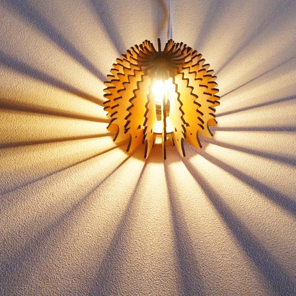 「はりねずみ」木製フロアランプ 照明　かわいいインテリア 4枚目の画像