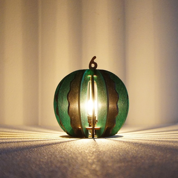 「スイカ」木製フロアランプ 照明　おしゃれ 3枚目の画像