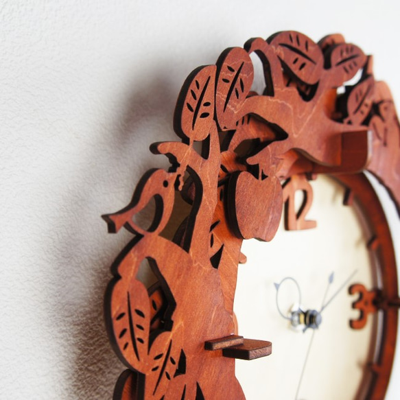 「森のひととき」木製掛け時計 　 3枚目の画像
