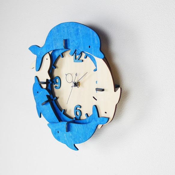 「イルカ」木製掛け時計　 4枚目の画像