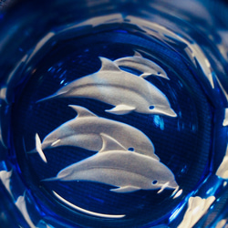 切子ショートロックグラス「イルカ４」 5枚目の画像
