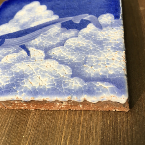 青い彫刻タイル「くじら」3種 タペストリー・壁掛け 自由工房