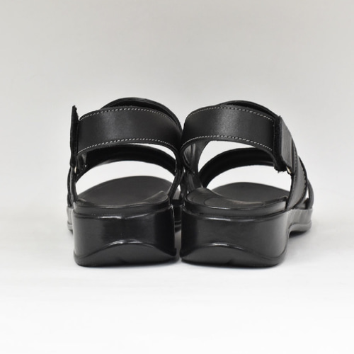 美品　オーチェ ホワイトレザー サンダル　マジックテープ調節可能　クロアチア製 美品 オーチェ ホワイトレザー サンダル マジックテープ調節可能