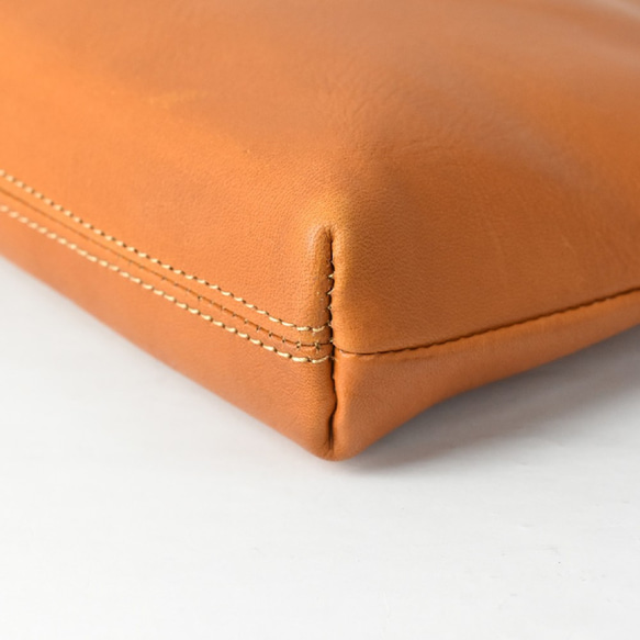 【小さくても大容量。4Wayマルチバッグ】栃木レザー クラッチバッグ メンズ キャメル JAB009 9枚目の画像