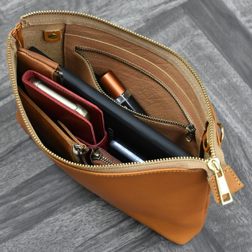 シーンに合わせて使い分け♪4Wayマルチバッグ】栃木レザー ショルダー