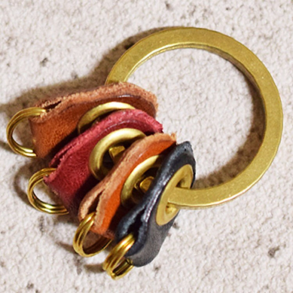 黃銅和栃木皮革零件製成的簡約鑰匙圈 JAK009 第1張的照片