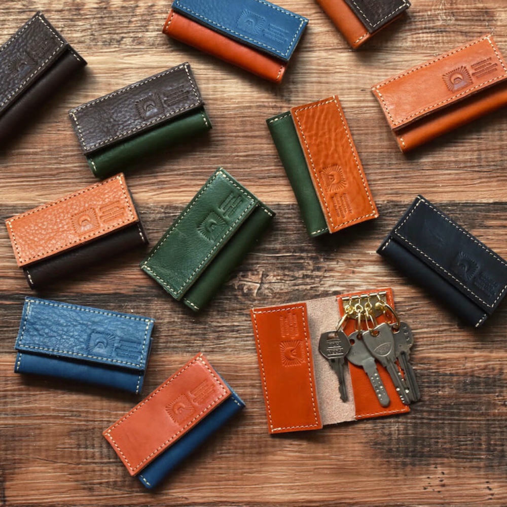 片手で開けるキーケース 栃木レザー 4連  バイカラー ペア 12色 JAK048