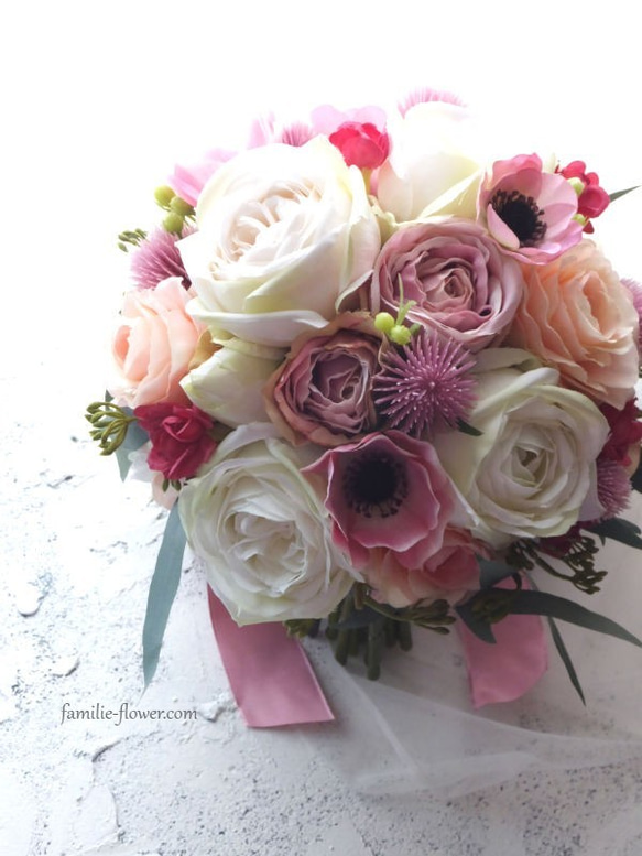 造花ブーケ『白バラとピンクのアネモネのラウンドブーケ』アーティフィシャルフラワー 10枚目の画像