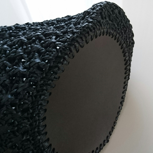 自然素材のクロシェバッグ　お花コサージュ ブラック 4枚目の画像