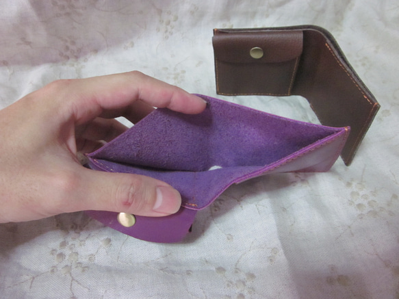 二つ折りミニ革財布　 MW198-01　紫 3枚目の画像