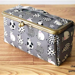 ♡チェブラーシカ♡◆オーダー◆バニティポーチ 国内送料無料》大容量のバニティポーチ（おすましネコ・グレー