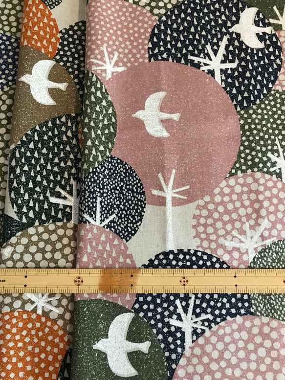 カットクロス15綿麻キャンバス【ハミングバード】ピンク&モカ2枚セットはぎれハギレ 4枚目の画像