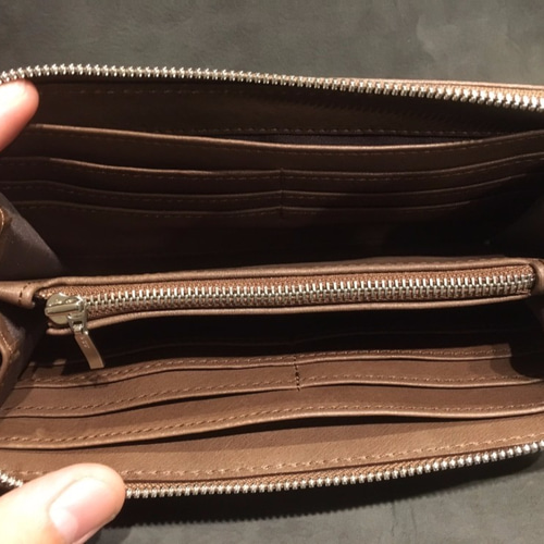 本革】ラウンドジップウォレット ウォレットチェーン付 ブラウン 長