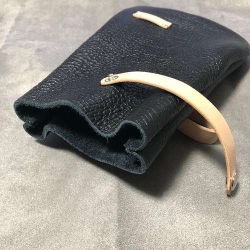 レザー巾着(ブラック×ナチュラル)Sサイズ ポシェット ginaleather 通販