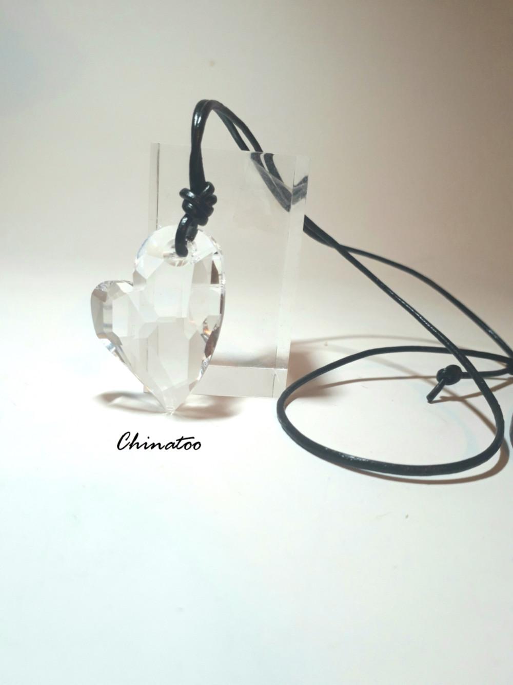 【期間限定価格】　　クリスタル　ハート　ロングネックレス