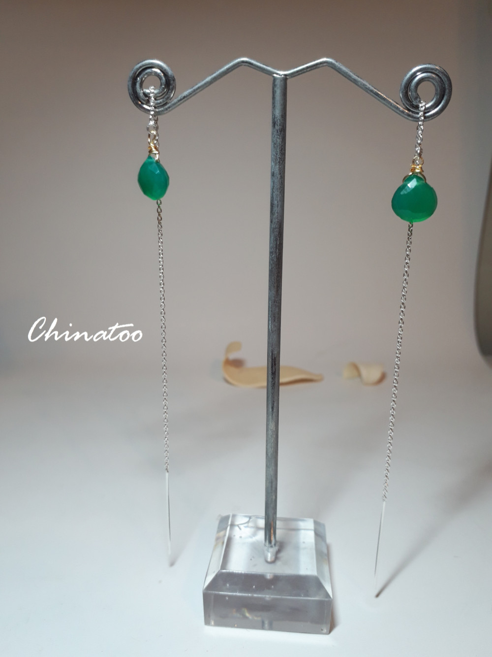 スターリングシルバー925　グリーンオニキス　ロングチェーンピアス