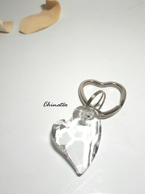 時尚 Herkimer 鑽石雙心型包飾 第3張的照片