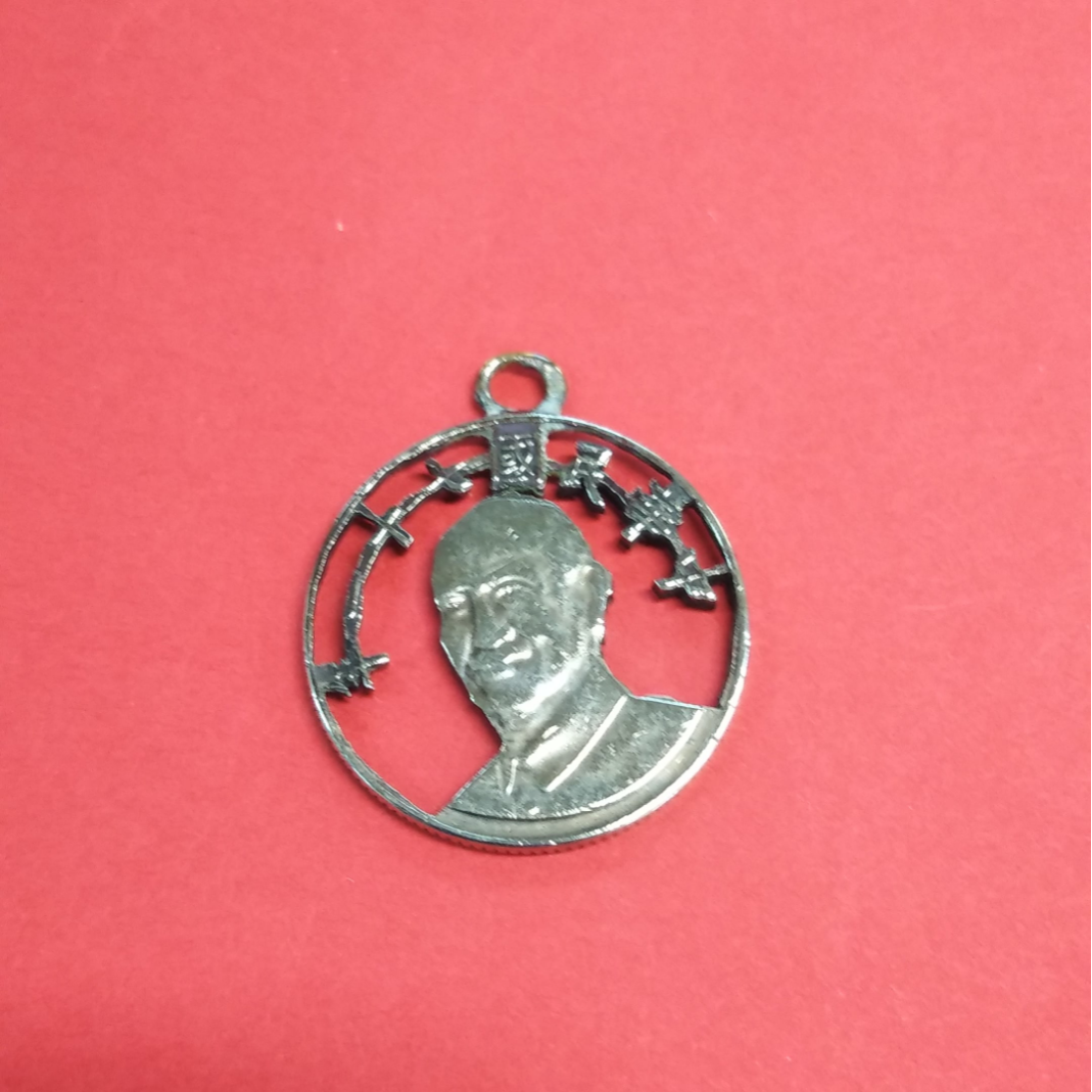 中国系のコインのネックレス