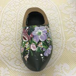 [1点物]フラワーモチーフデザインのオランダ製木靴のオブジェ (グリーン/14センチ) 2枚目の画像