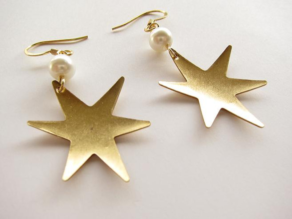 starburst earrings M (pearl) 2枚目の画像