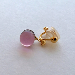 Teardrop clip on earrings - light grap purple 2枚目の画像