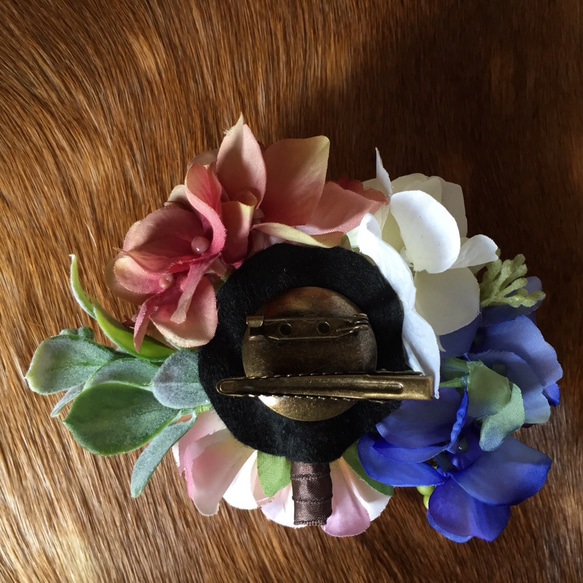 紫陽花とマムのアンティークカラーの大人コサージュ♡ 5枚目の画像