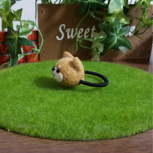 受注制作】ヘアゴム 髪ゴム 羊毛フェルト 柴犬 雑貨・その他 corron