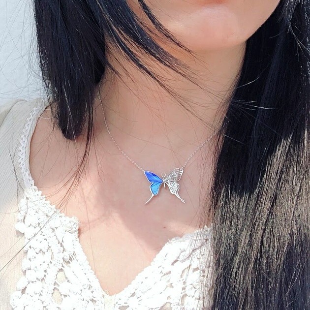 本物の蝶の羽　透かしデザインアゲハ蝶ネックレス　ゼフィリティスモルフォ　[zps027g-zep]